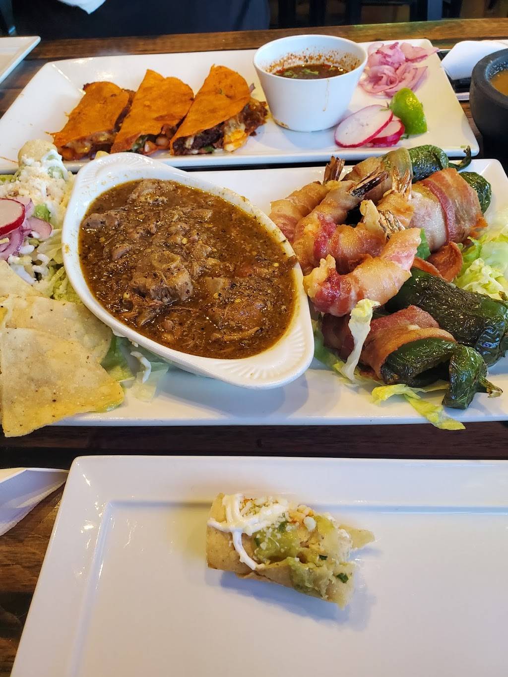 Vatos Tacos | restaurant | 2631 Fashion Plaza, Bakersfield, CA 93306, USA | 6617421717 OR +1 661-742-1717