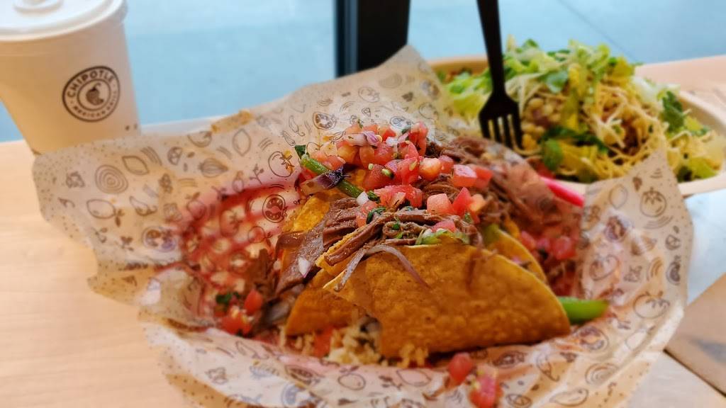 Chipotle Mexican Grill | restaurant | 14317 W 135th St, Olathe, KS 66062, USA | 9137820691 OR +1 913-782-0691