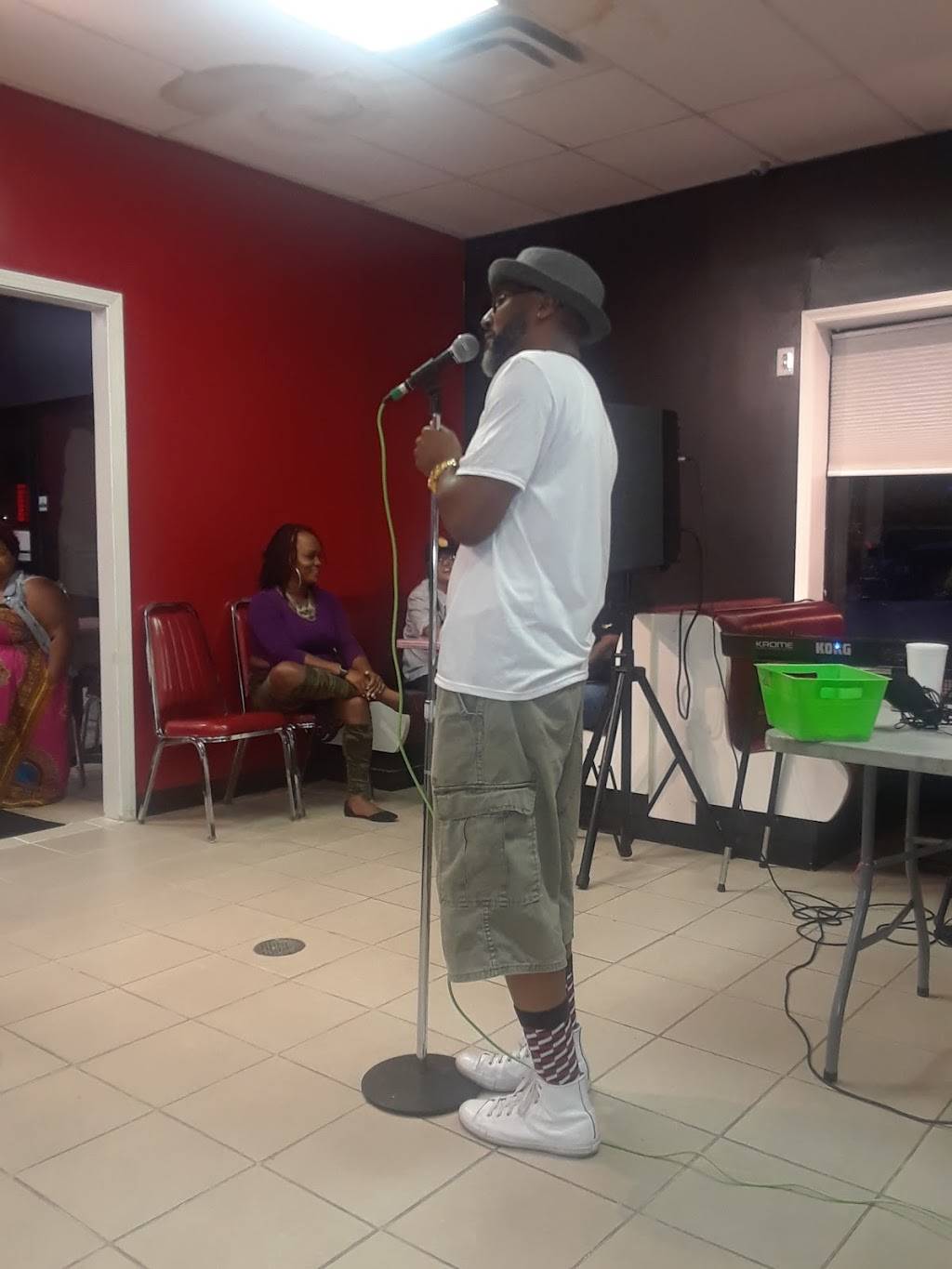 Garretts Smokehouse Barbeque | restaurant | 5502 N Emerson Way, Indianapolis, IN 46226, USA | 3177220506 OR +1 317-722-0506