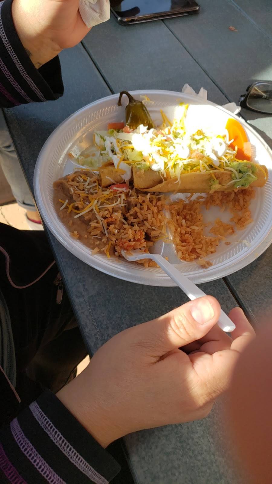 Oscars Taco Shop | restaurant | 7150 E Thomas Rd, Scottsdale, AZ 85251, USA | 4809450089 OR +1 480-945-0089