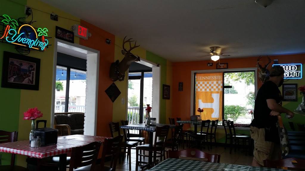 Sams Deli | restaurant | 643 S Highland St, Memphis, TN 38111, USA | 9014545582 OR +1 901-454-5582