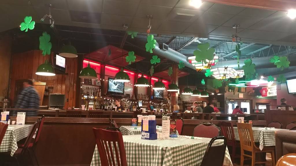 Cloverleaf Bar & Restaurant | restaurant | 24443 Gratiot Ave, Eastpointe, MI 48021, USA | 5867775391 OR +1 586-777-5391