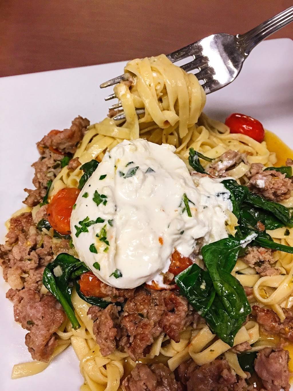 Consiglios Restaurant | restaurant | 165 Wooster St, New Haven, CT 06511, USA | 2038654489 OR +1 203-865-4489