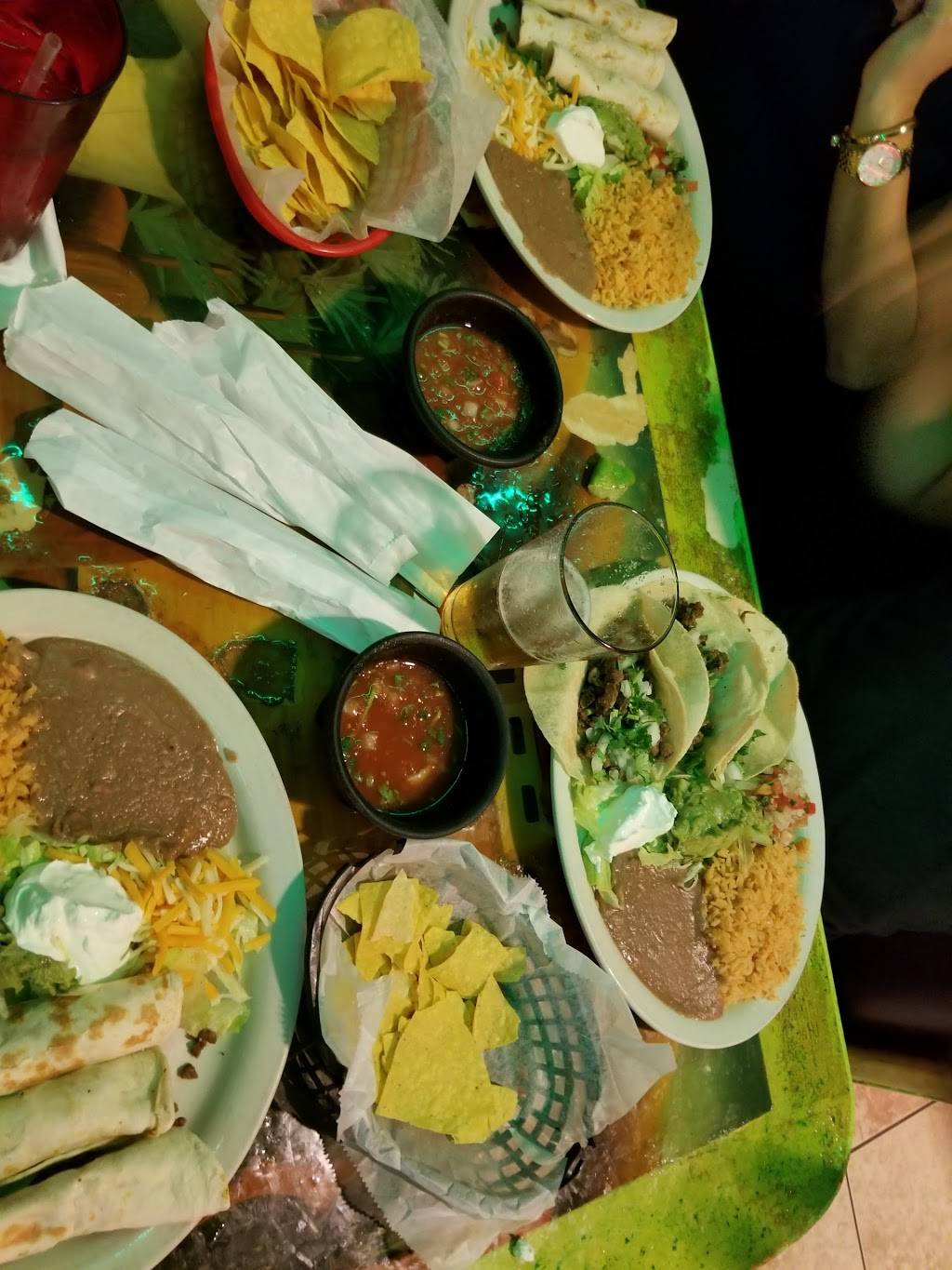 El Sombrero | restaurant | 1330 US hwy 301, Palmetto, FL 34221, USA | 9417234300 OR +1 941-723-4300