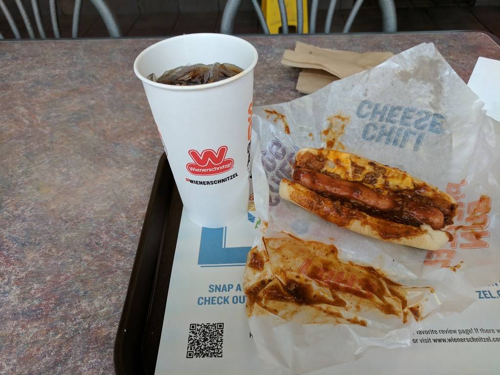 Wienerschnitzel | restaurant | 3748 Coffee Rd, Bakersfield, CA 93308, USA | 6615892855 OR +1 661-589-2855