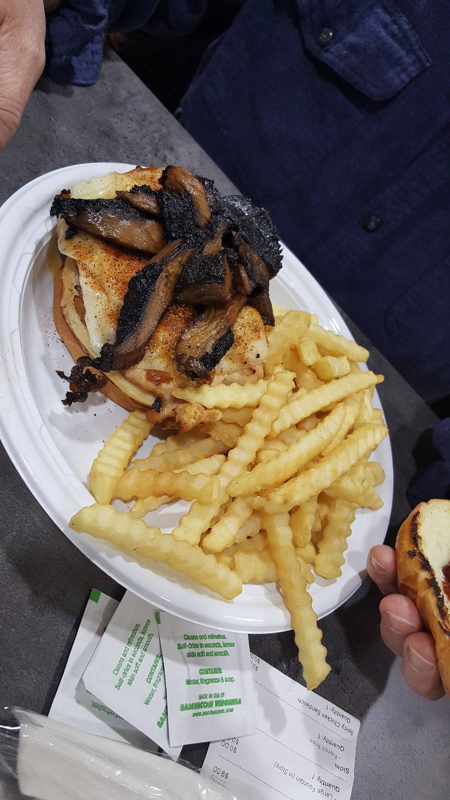 Hog Wild Express | restaurant | 19990 South La Grange Road, Mokena, IL 60448, USA | 8152770635 OR +1 815-277-0635