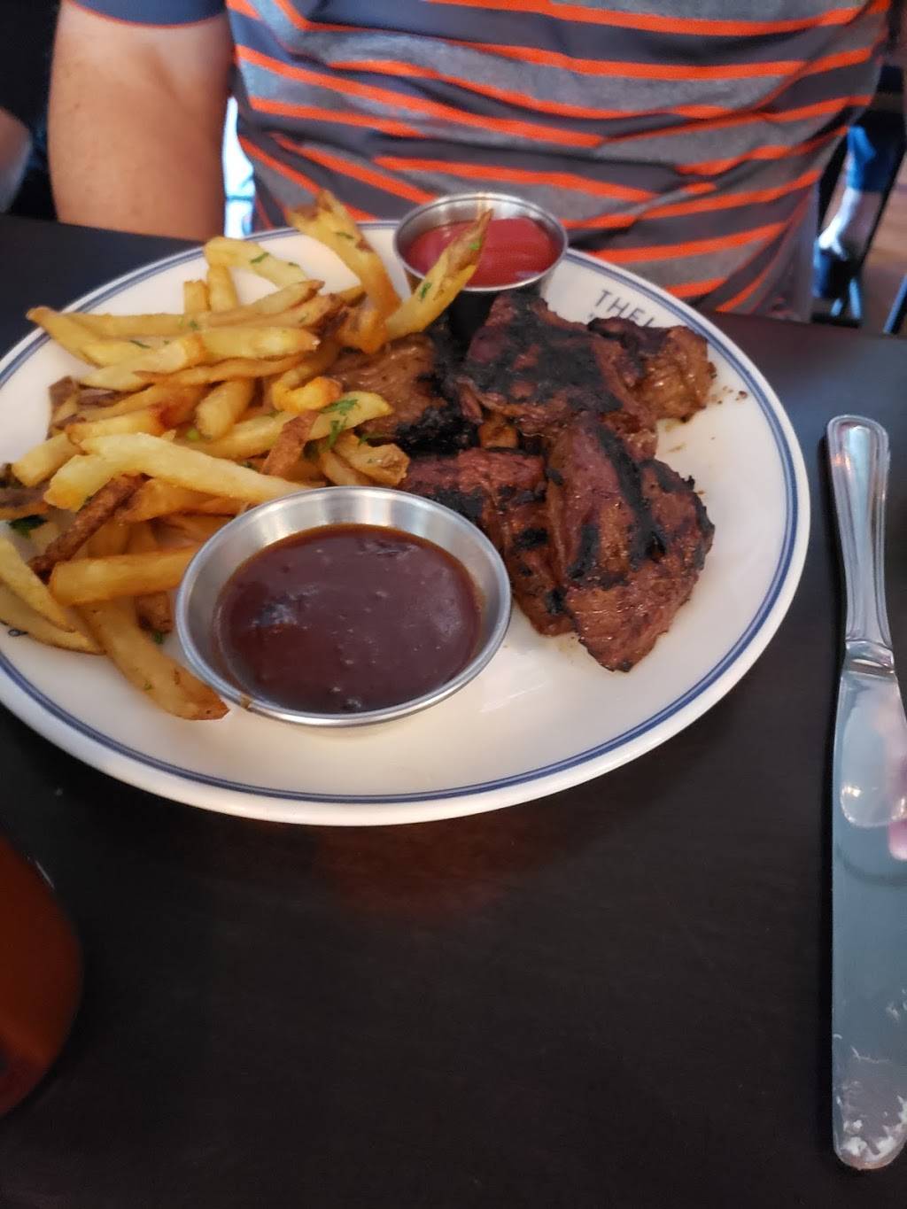 The LOCAL Kitchen & Drinks Waltham | restaurant | 99 3rd Ave Unit 3, Waltham, MA 02451, USA | 7817018351 OR +1 781-701-8351