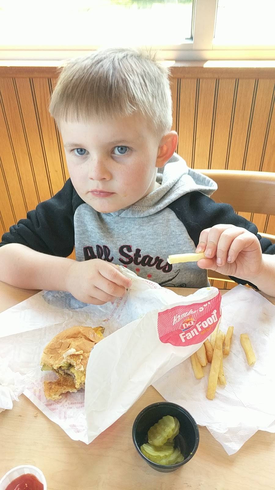 Dairy Queen Grill & Chill | restaurant | 8013 State St, Garrettsville, OH 44231, USA | 3305274621 OR +1 330-527-4621