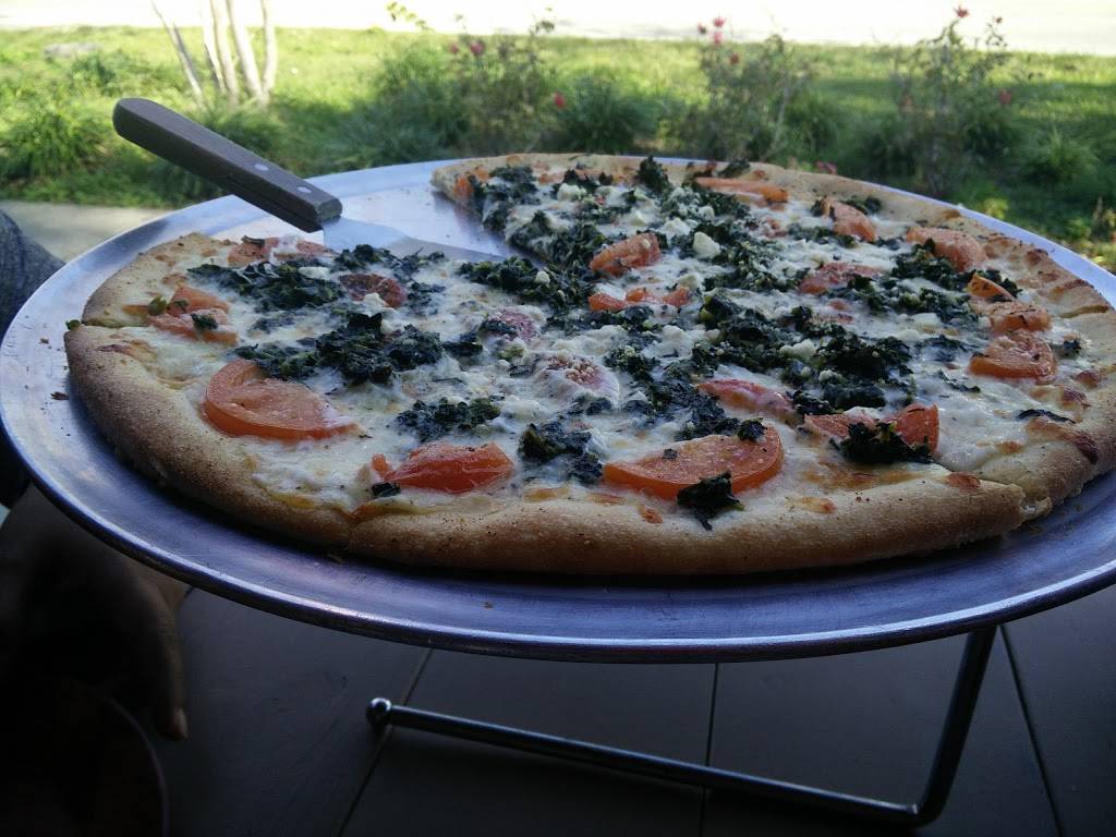 Green Mountain Pizza | restaurant | 17415 7th St Suite B, Montverde, FL 34756, USA | 4074692279 OR +1 407-469-2279