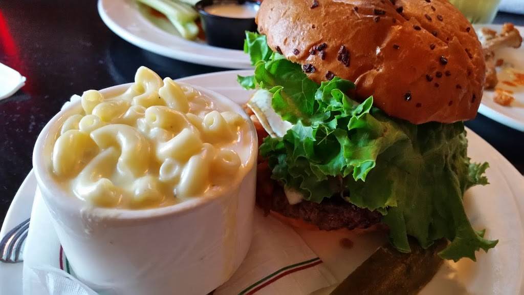 Rush Inn | restaurant | 17800 Detroit Ave, Cleveland, OH 44107, USA | 2162213224 OR +1 216-221-3224