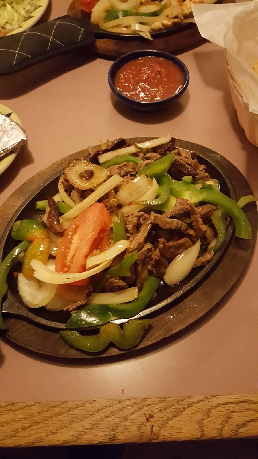 La Carreta | restaurant | North End Shops at Livingston Park, 545 Hooksett Rd, Manchester, NH 03104, USA | 6036286899 OR +1 603-628-6899