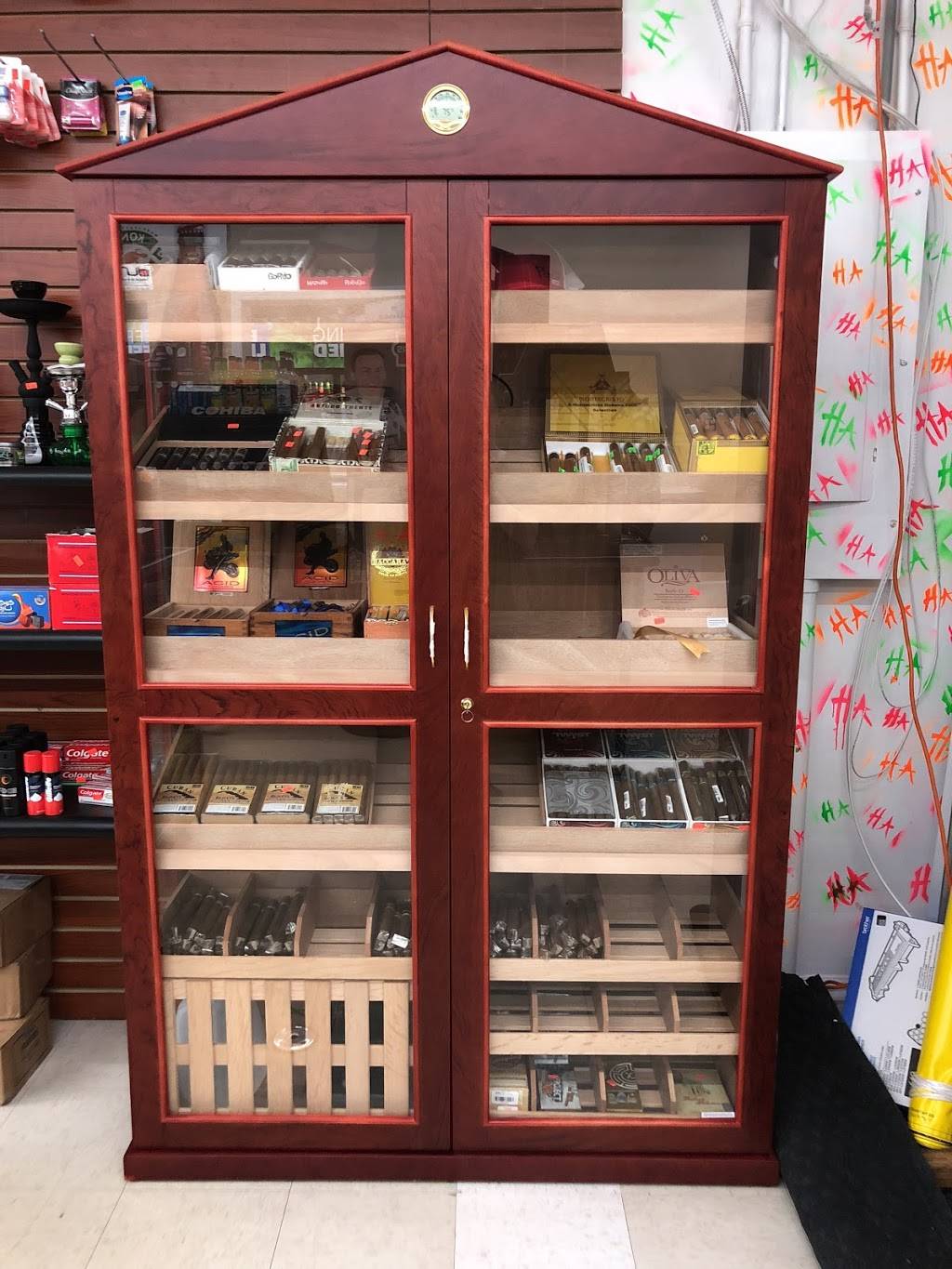 Gateway Quick Mart | restaurant | 12331 Towne Lake Dr Suites 11&12, Fort Myers, FL 33913, USA | 2392088945 OR +1 239-208-8945