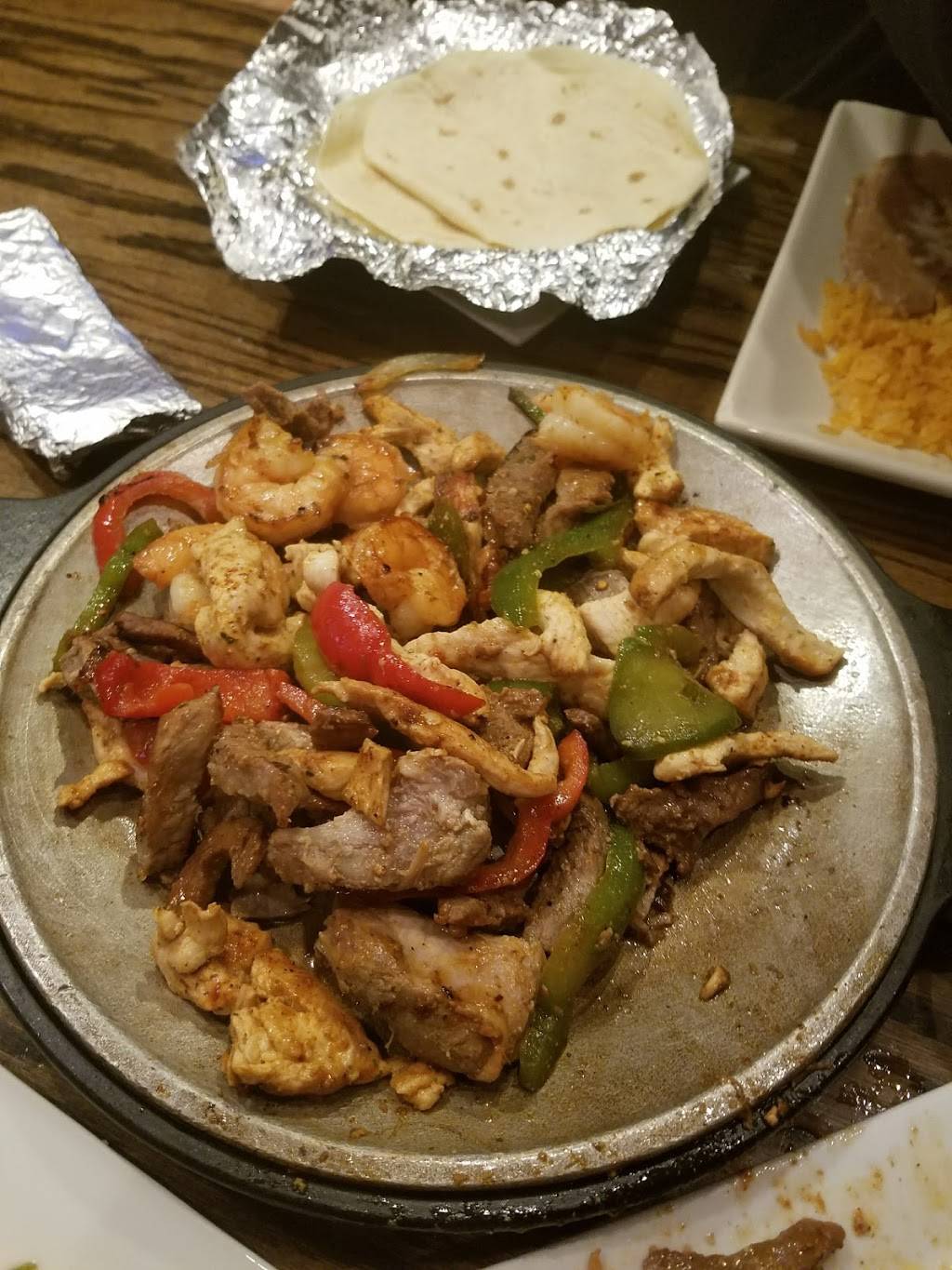 Plaza Azteca | restaurant | 2416 Dock Landing Rd, Chesapeake, VA 23321, USA | 7574881525 OR +1 757-488-1525