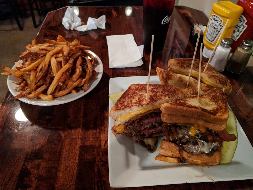 Henrys Restaurant & Bar | restaurant | 2108 State St, Cayce, SC 29033, USA | 8036618494 OR +1 803-661-8494