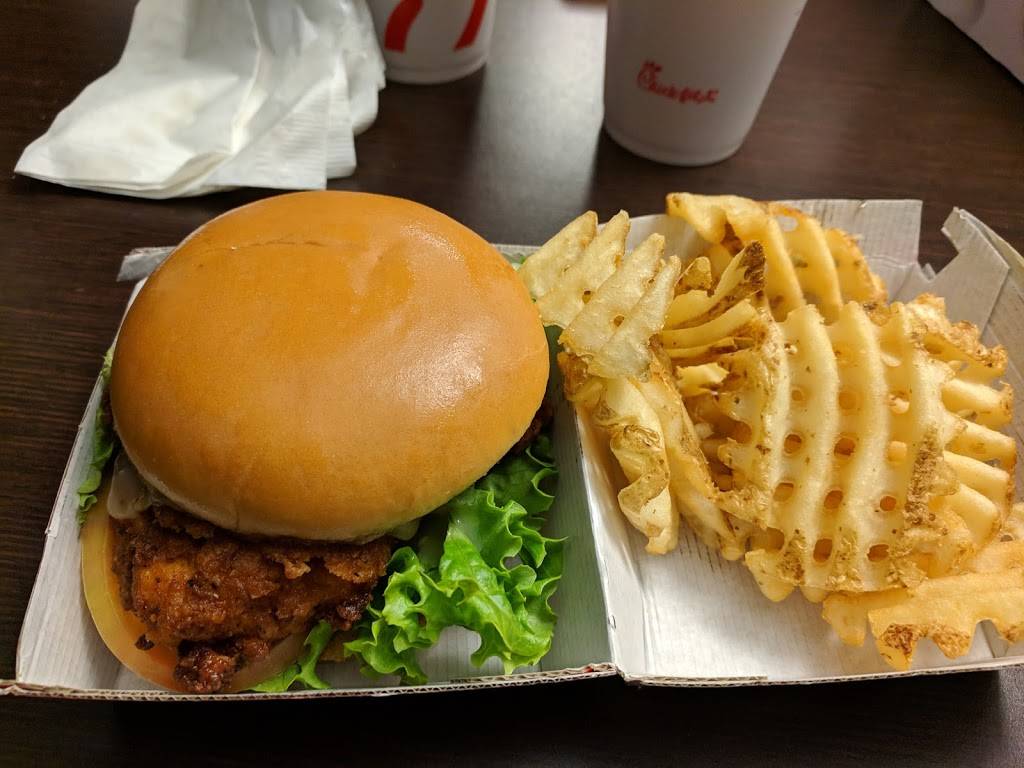 Chick-fil-A | restaurant | 5429 100th St SW, Lakewood, WA 98499, USA | 2535822696 OR +1 253-582-2696