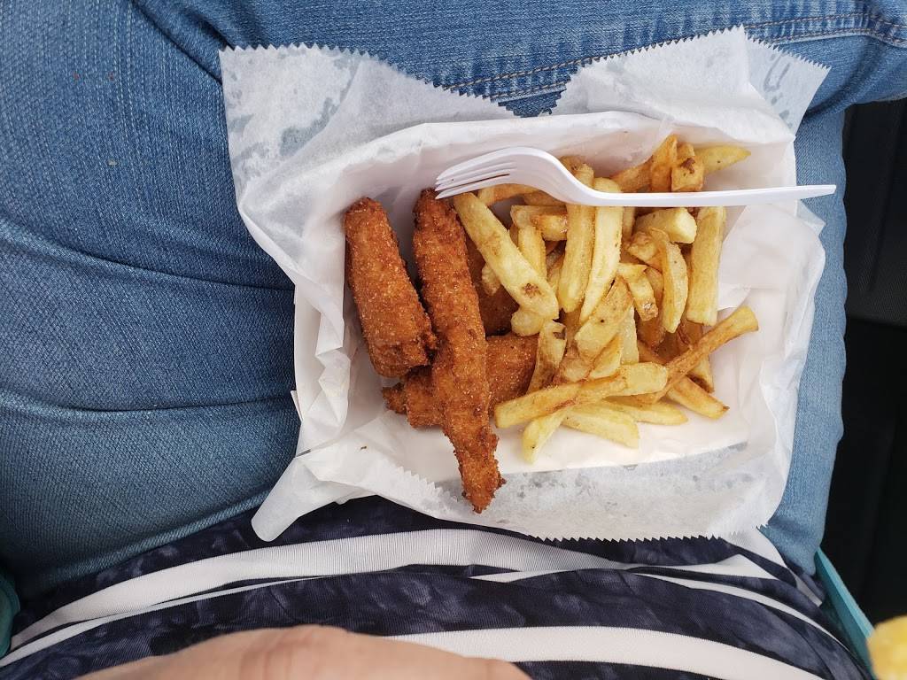 The Fence | restaurant | 1605 PA-405, Milton, PA 17847, USA | 5705242865 OR +1 570-524-2865