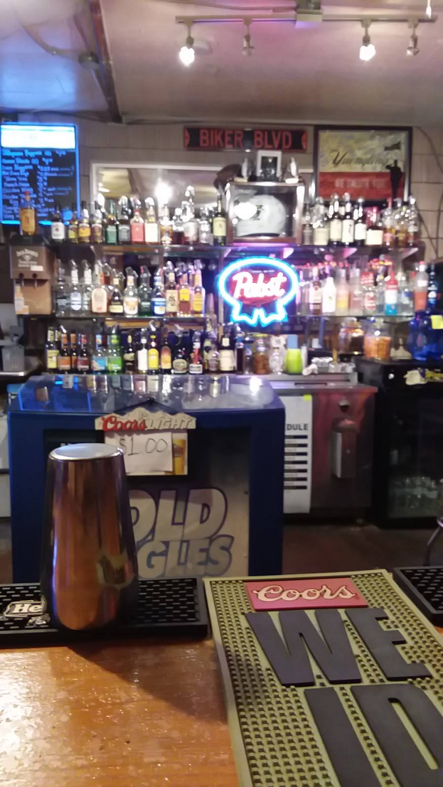 Wizards Restaurant & Saloon | restaurant | 651 21st St NE, Hickory, NC 28601, USA | 8283278555 OR +1 828-327-8555