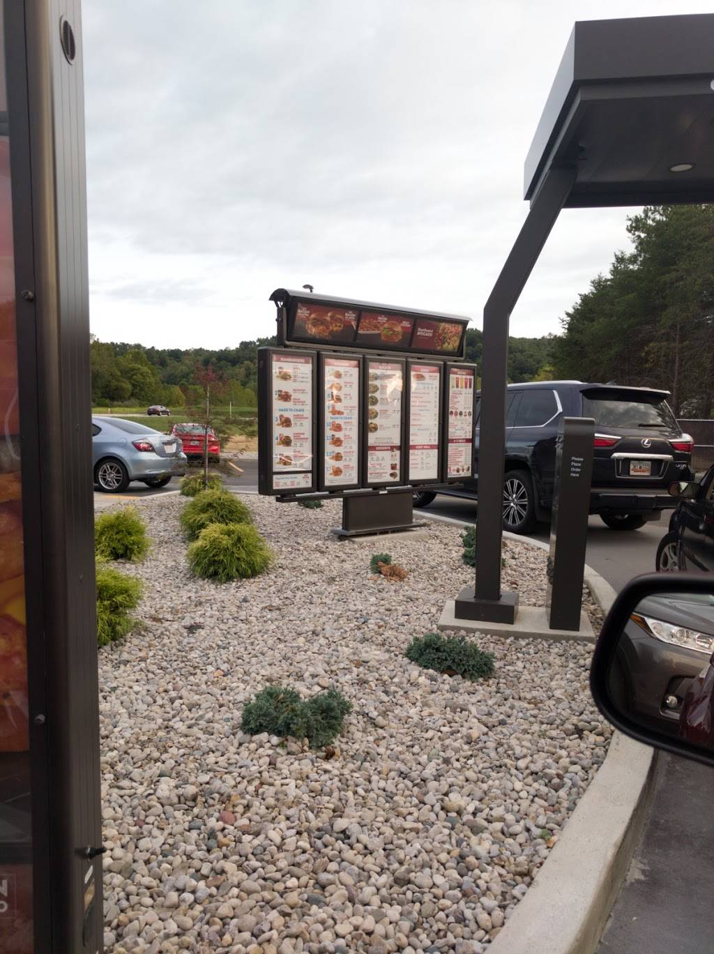 Wendys | restaurant | 30 Pointe Place, Hurricane, WV 25526, USA | 6812357008 OR +1 681-235-7008