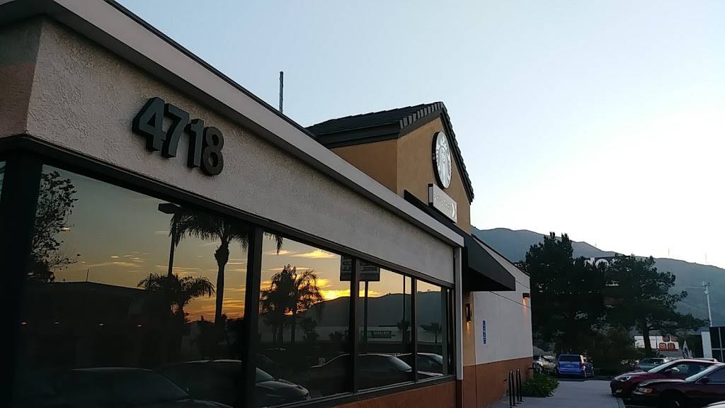 Starbucks | cafe | 4718 Green River Rd, Corona, CA 92880, USA | 9515829533 OR +1 951-582-9533