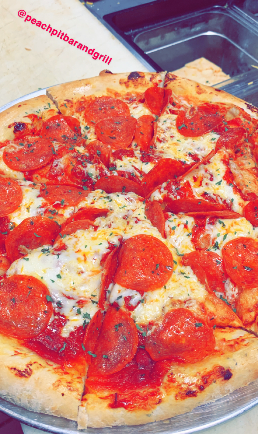 Peach Pit Bar + Grill | restaurant | 1800 McFarland Blvd E ~, Suite 500, Tuscaloosa, AL 35401, USA | 2057928790 OR +1 205-792-8790