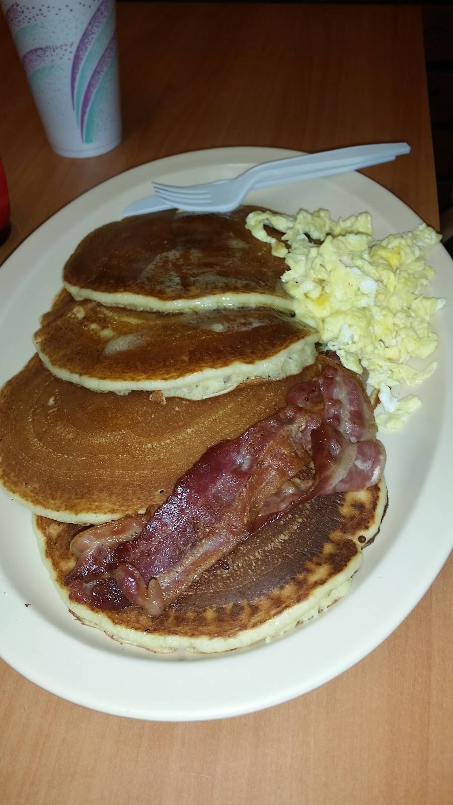 Toms Original Super Burgers | restaurant | 9750 Sierra Ave, Fontana, CA 92335, USA | 9094289967 OR +1 909-428-9967