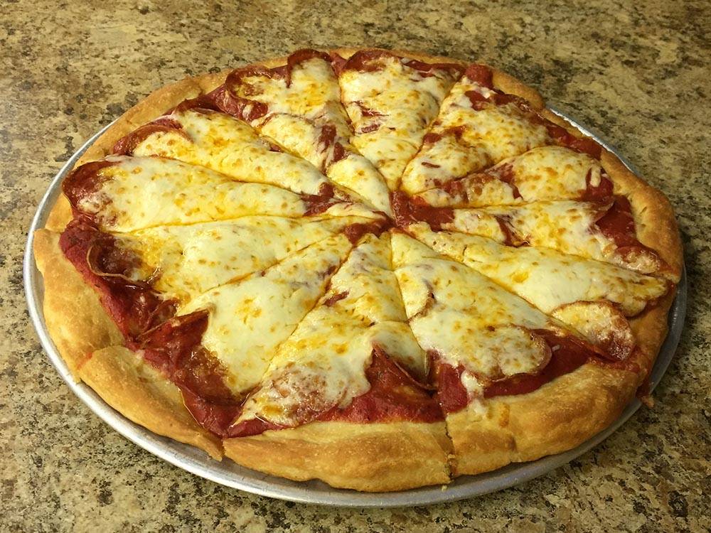 La Casa De Pizza | restaurant | 13 E Main St, North East, PA 16428, USA | 8147259713 OR +1 814-725-9713