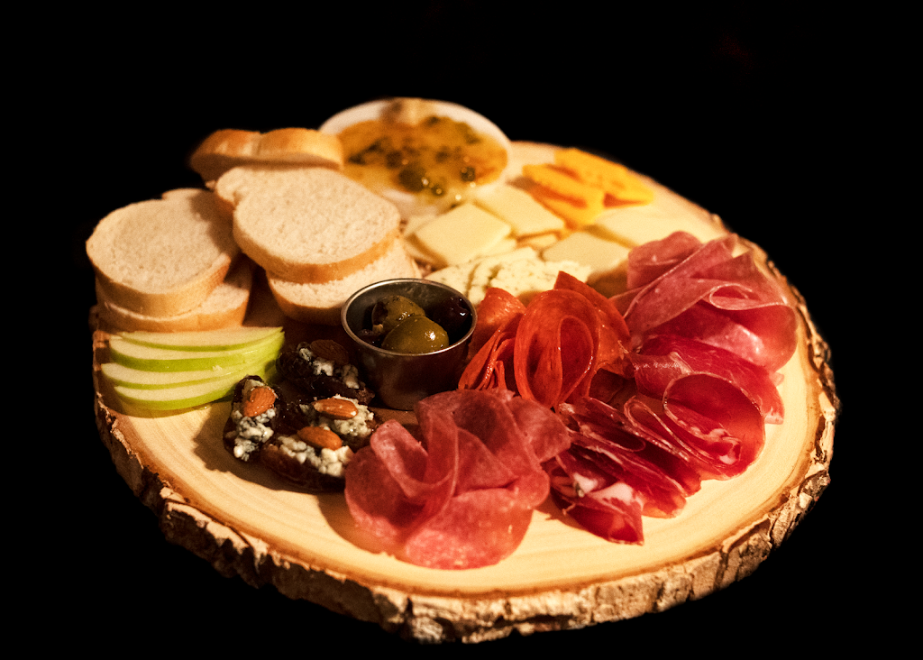 The Bar At Friends Uncorked | restaurant | 111 S Friendswood Dr, Friendswood, TX 77546, USA | 2816481707 OR +1 281-648-1707