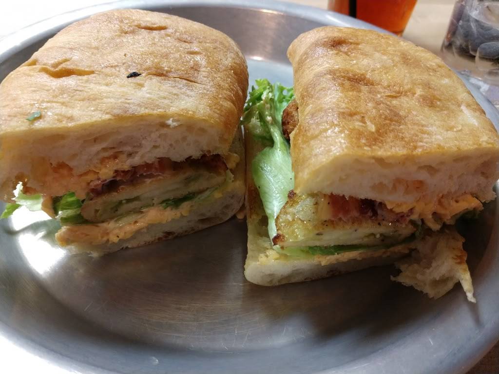 Brown Dog Deli | restaurant | 225 Calhoun St, Charleston, SC 29401, USA | 8437230506 OR +1 843-723-0506