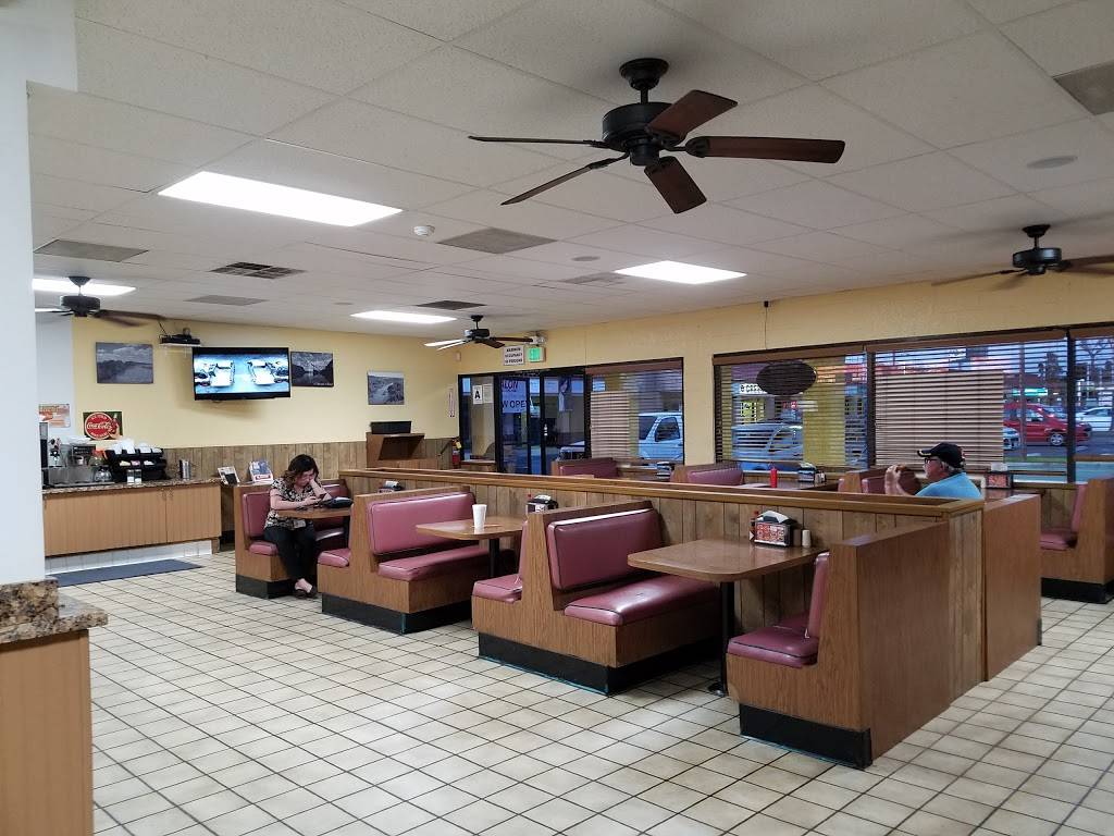 Riverwalk burgers and grill | restaurant | 3812 Pierce St, Riverside, CA 92503, USA | 9513530919 OR +1 951-353-0919