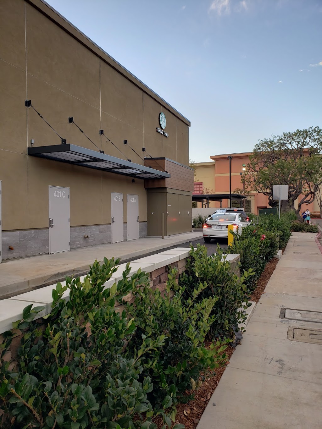 Starbucks | cafe | 401 N Moorpark Rd suite 3706, Thousand Oaks, CA 91360, USA | 8056663158 OR +1 805-666-3158