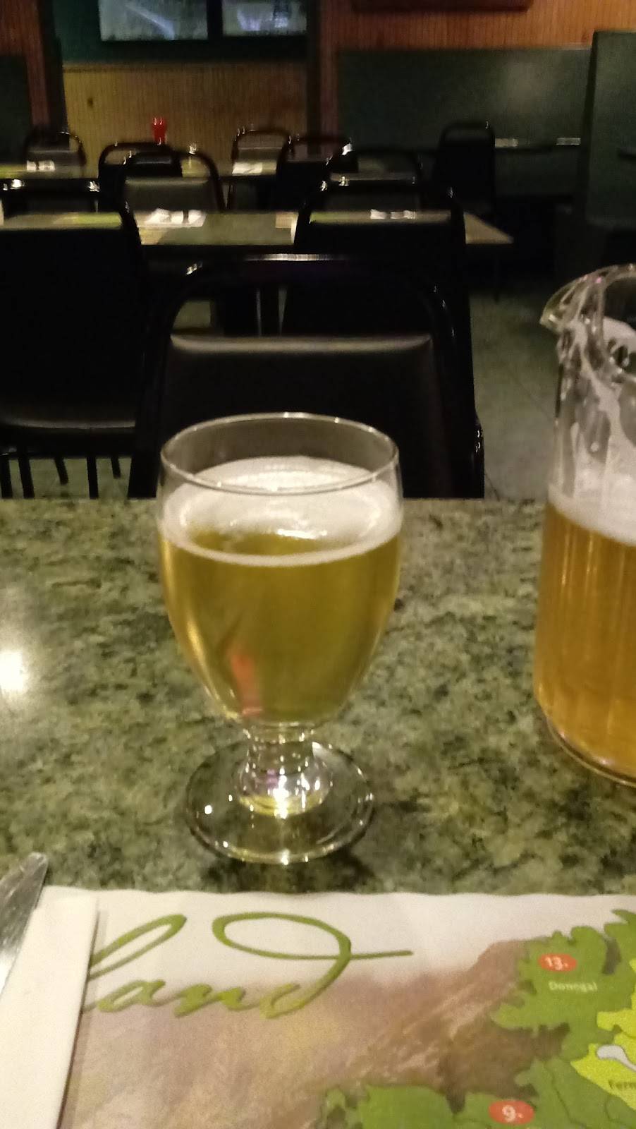 Howards Cafe | restaurant | 2254, 404 S Service Rd, Patchogue, NY 11772, USA | 6317586161 OR +1 631-758-6161