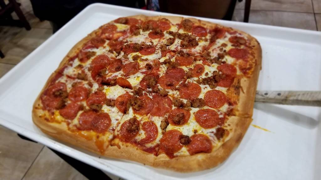 Pats Pizza Family Restaurant | restaurant | 2104 MacDade Boulevard, Holmes, PA 19043, USA | 6105835555 OR +1 610-583-5555