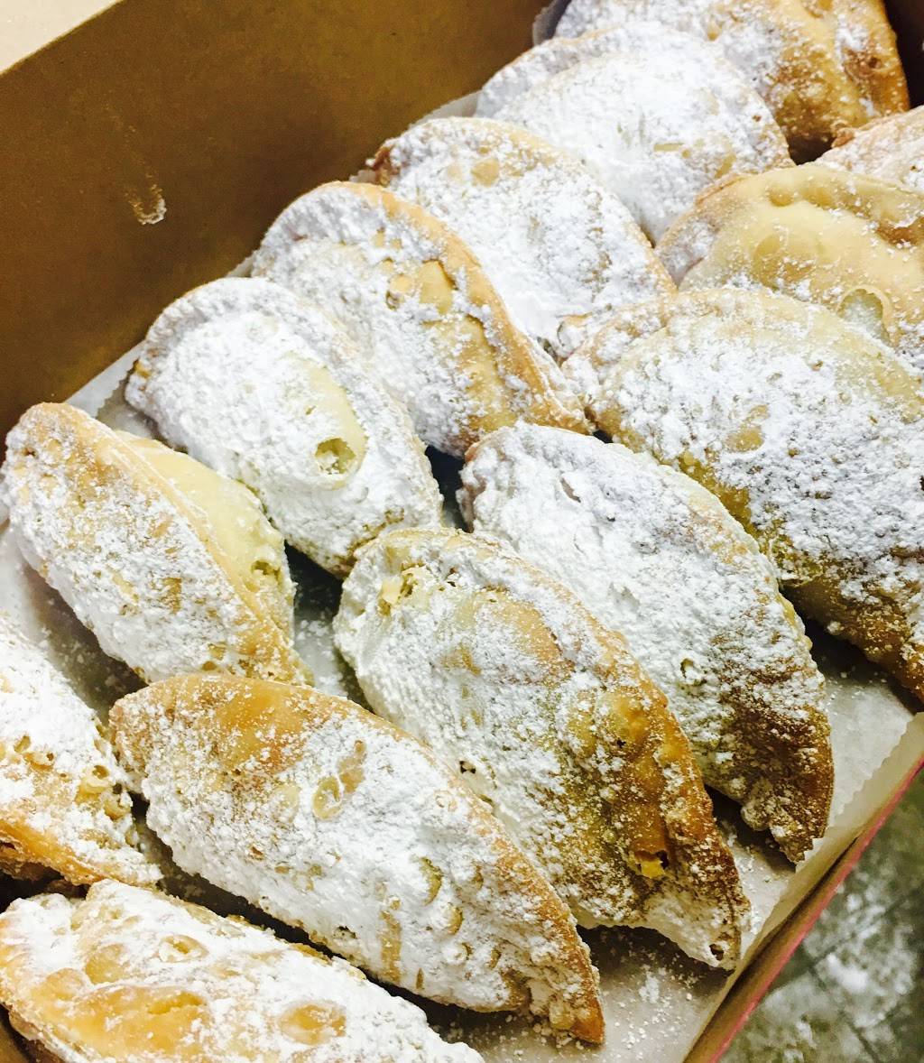 EmpanadaVille | meal takeaway | 374 Neighborhood Rd, Mastic Beach, NY 11951, USA | 6313993526 OR +1 631-399-3526