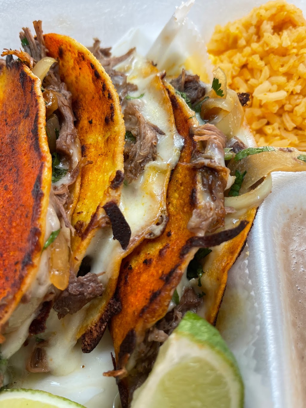 Tacos Reyna | restaurant | 1746 S Carrier Pkwy, Grand Prairie, TX 75051, USA | 2143828365 OR +1 214-382-8365