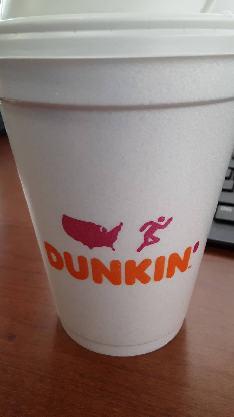 Dunkin | bakery | 202 Washington St, Claremont, NH 03743, USA | 6035420957 OR +1 603-542-0957
