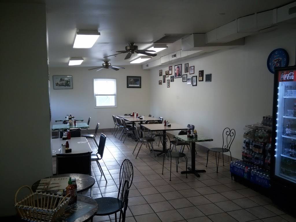 Sparkys Cafe | restaurant | 1600 Calcon Hook Rd, Sharon Hill, PA 19079, USA | 6105839194 OR +1 610-583-9194