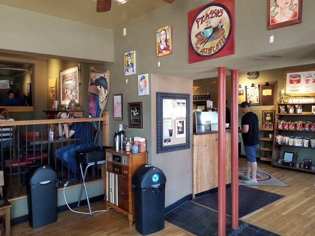 Picassos Coffee House | bakery | 101 N Main St, St Charles, MO 63301, USA | 6369252911 OR +1 636-925-2911