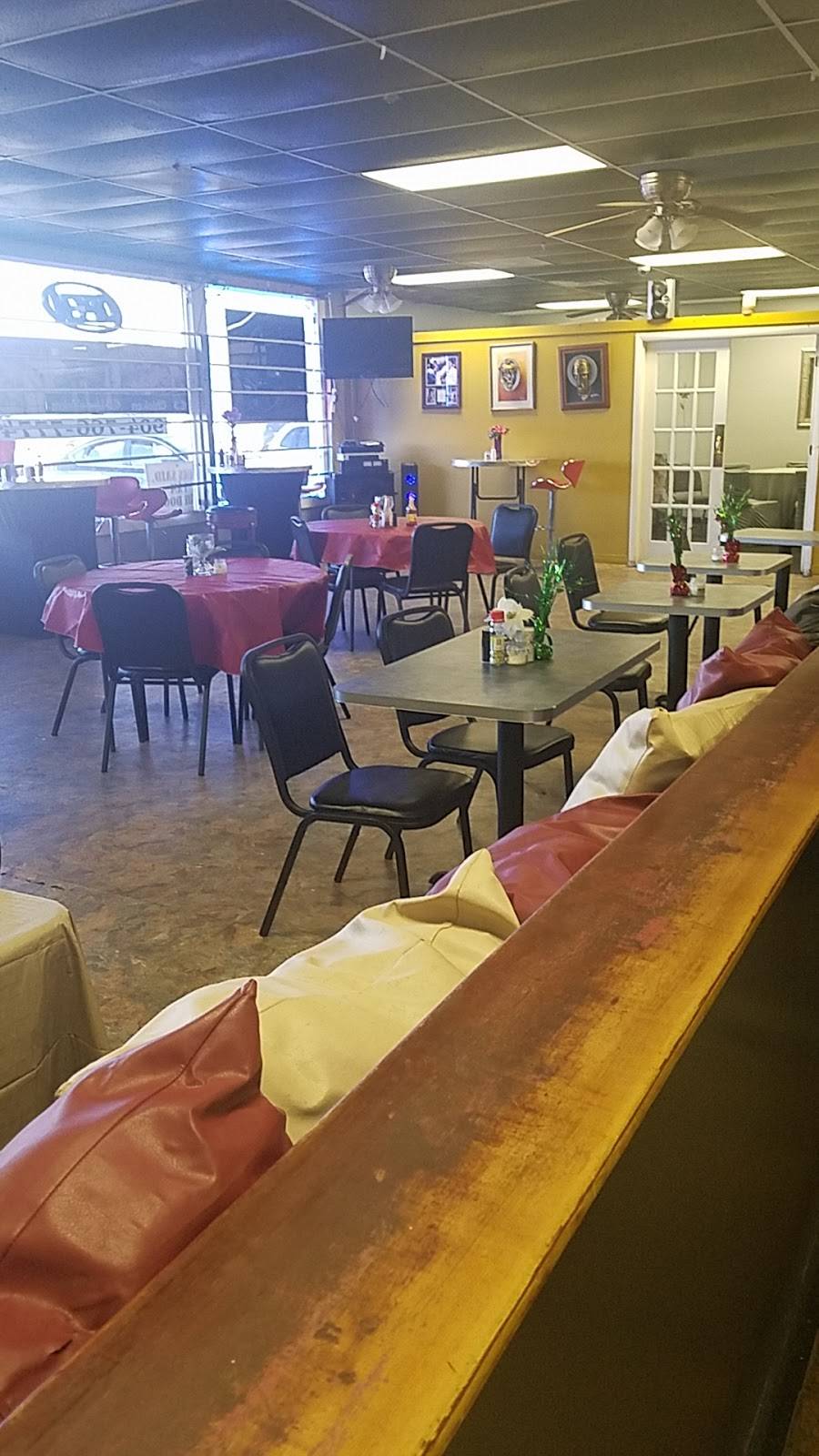 Blu Diner | restaurant | 5868 Norwood Ave, Jacksonville, FL 32208, USA | 9047667774 OR +1 904-766-7774