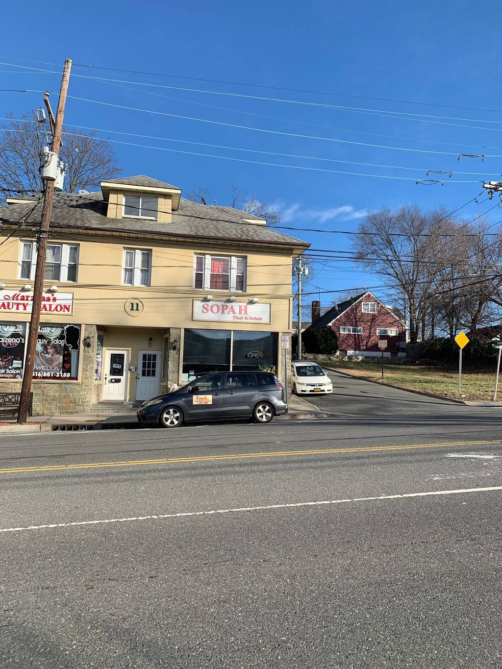 Sopah Thai Kitchen | restaurant | 11 Cedar Swamp Rd, Glen Cove, NY 11542, USA | 5169453688 OR +1 516-945-3688