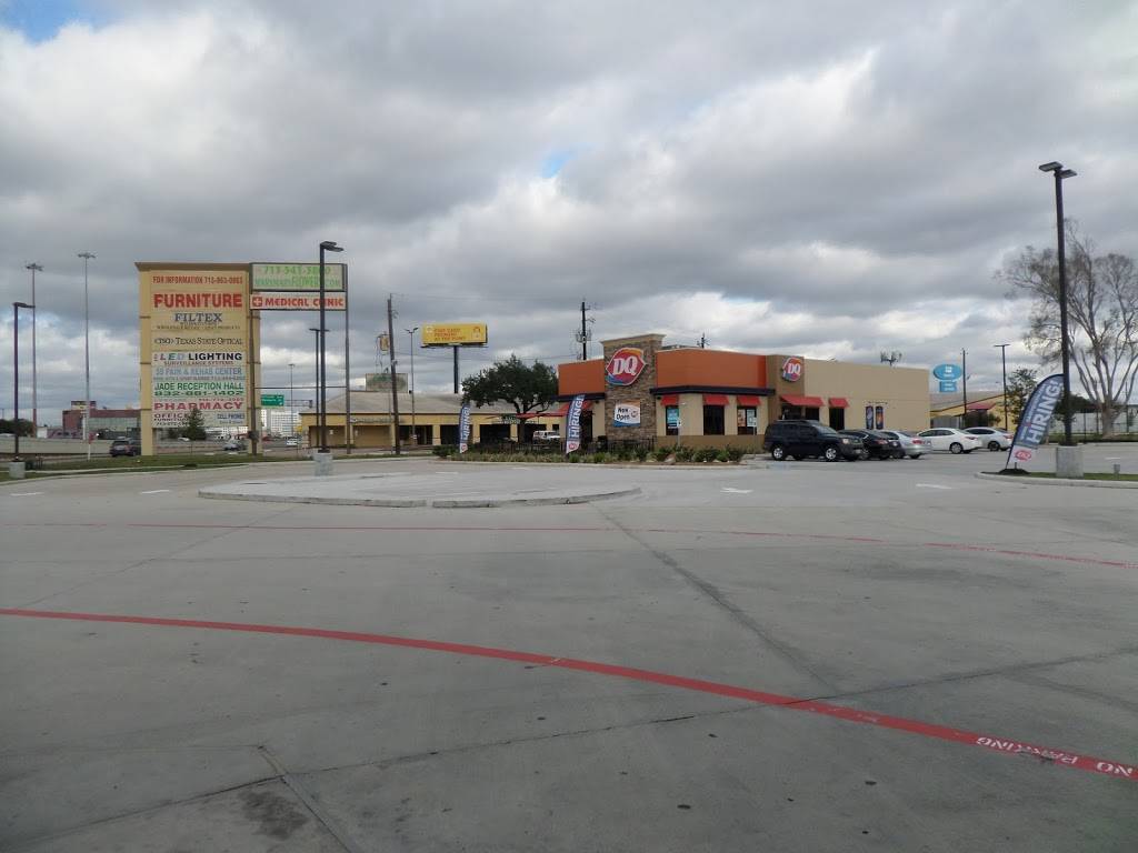 DQ | restaurant | 7161 Southwest Fwy, Houston, TX 77074, USA | 2819369286 OR +1 281-936-9286