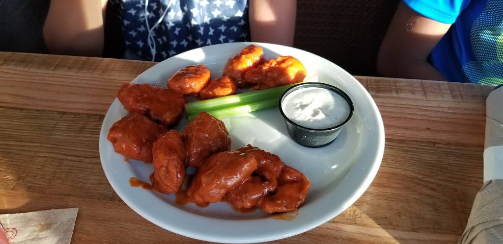 IHOP & Applebees | restaurant | 333 E Jefferson Ave, Detroit, MI 48226, USA | 3138795141 OR +1 313-879-5141