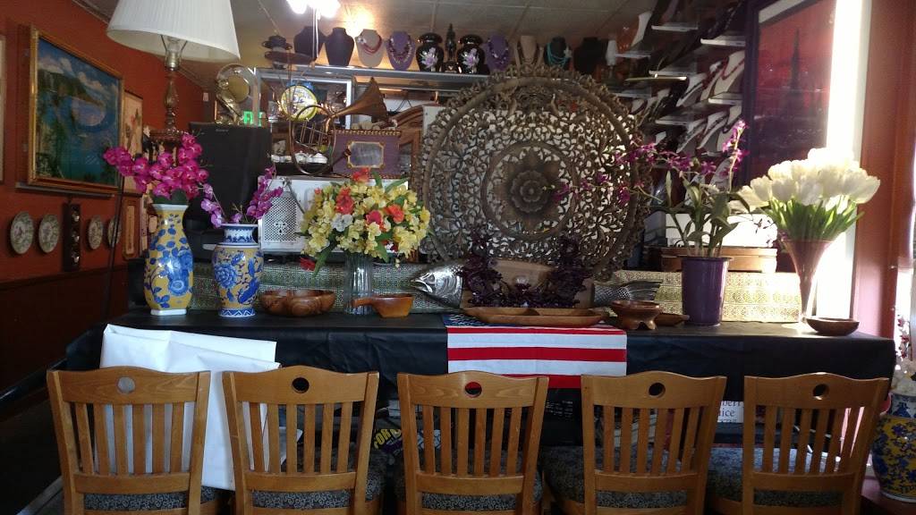 Papaya Bay | restaurant | 575 W Ramsey St, Banning, CA 92220, USA | 9519223538 OR +1 951-922-3538