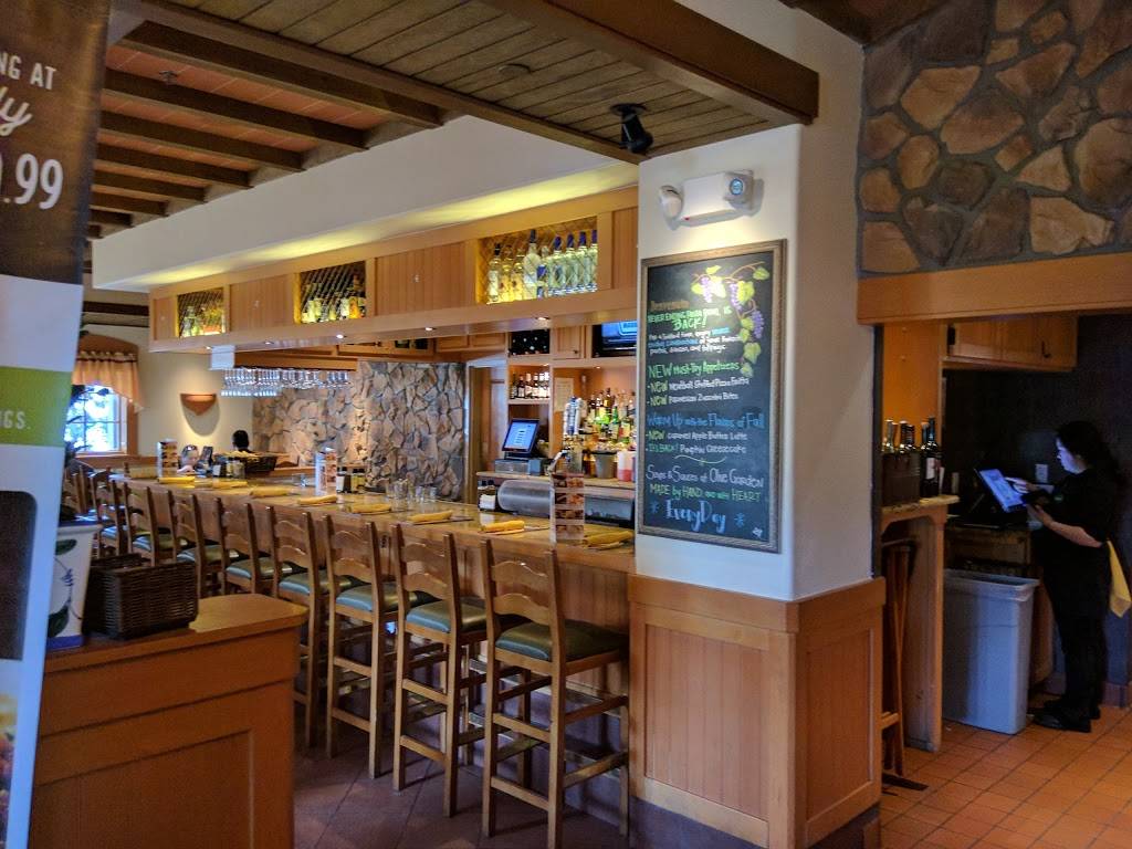 Olive Garden Italian Restaurant | meal takeaway | 20532 S Avalon Blvd, Carson, CA 90746, USA | 3102170409 OR +1 310-217-0409