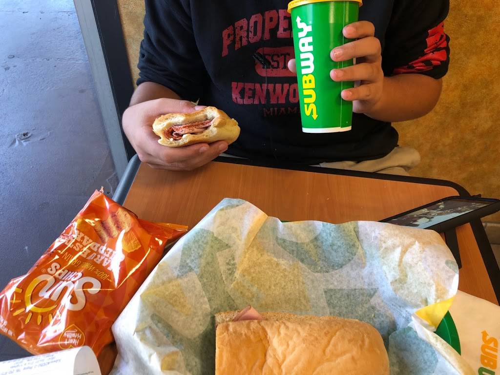 Subway | restaurant | 18541 S Dixie Hwy, Miami, FL 33157, USA | 7862938731 OR +1 786-293-8731