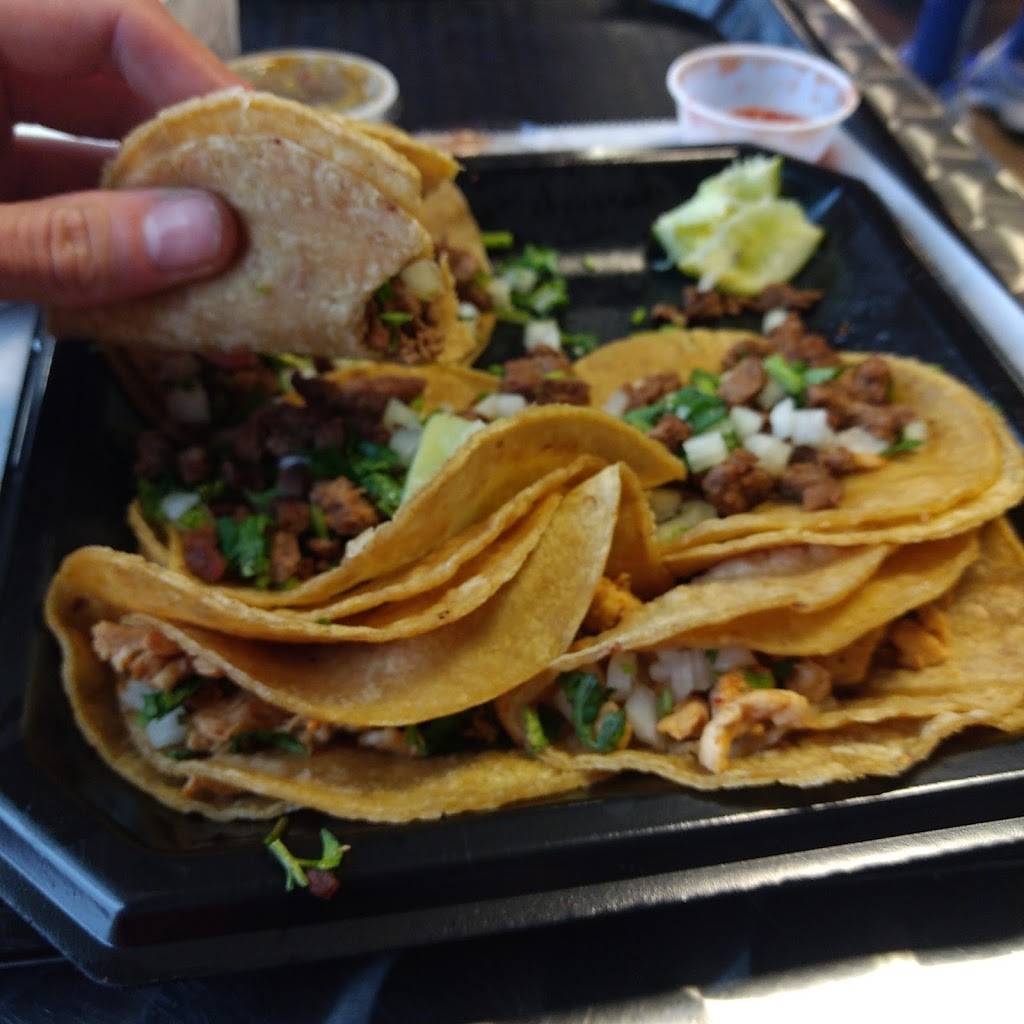 El Pollito loco | restaurant | 1403 E Chisholm Rd, Florence, AL 35630, USA | 2562753851 OR +1 256-275-3851