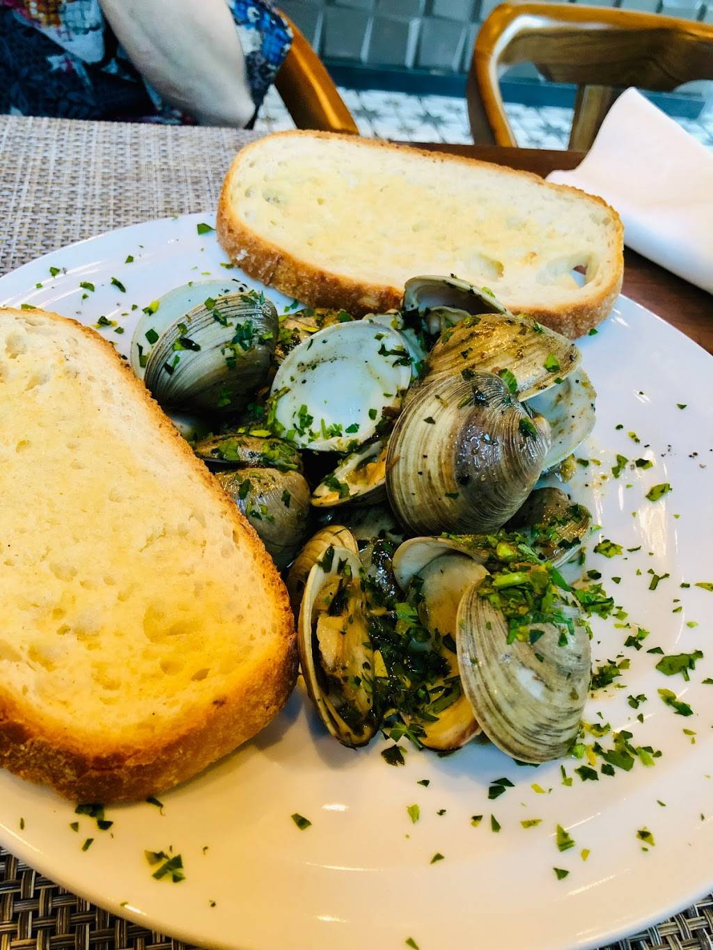 Stella Nera | restaurant | 100 N Market St, Paris, TN 38242, USA | 7314077707 OR +1 731-407-7707