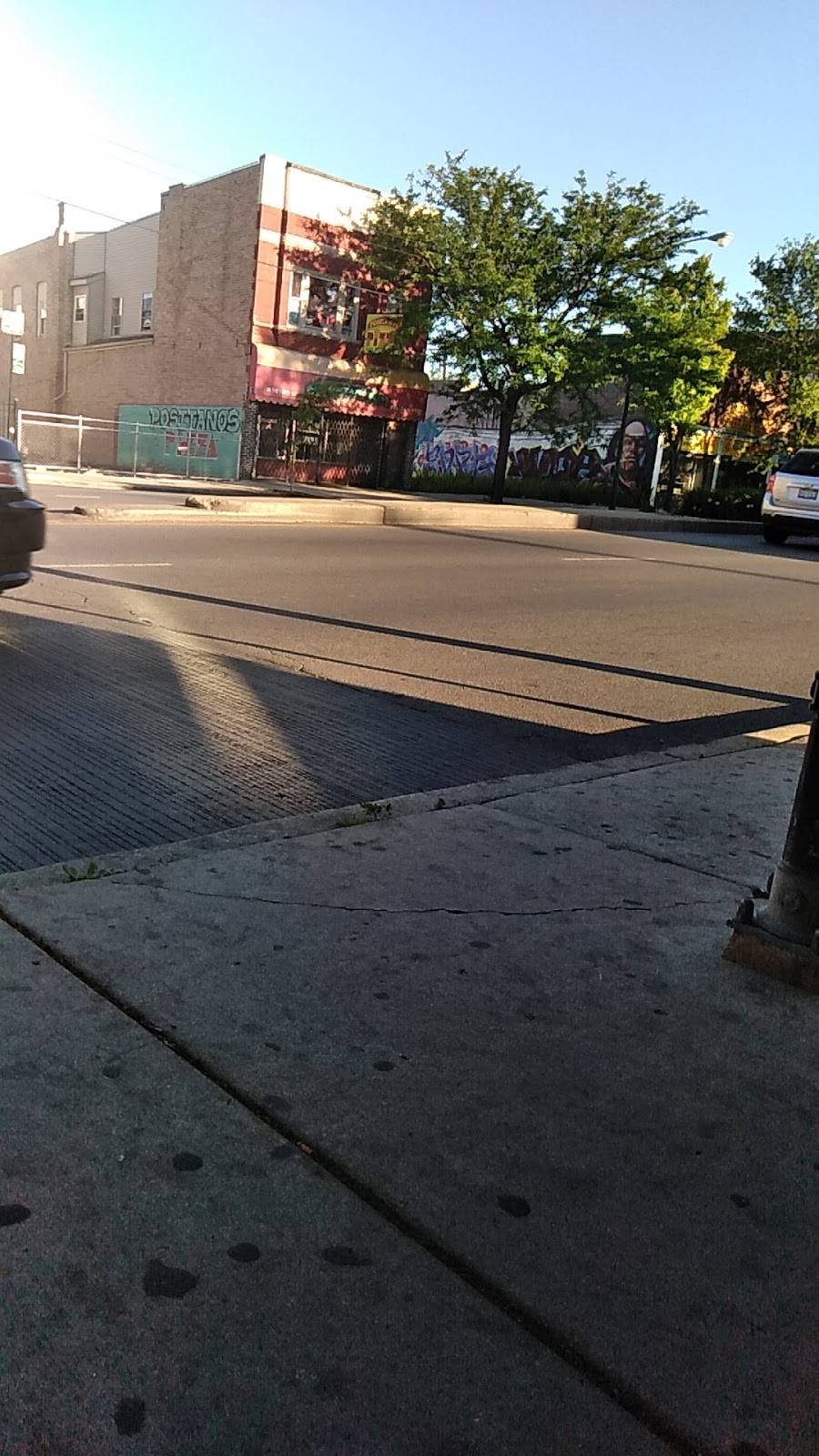 Positanos Pizza | restaurant | 4844 S Ashland Ave, Chicago, IL 60609, USA | 7732474100 OR +1 773-247-4100