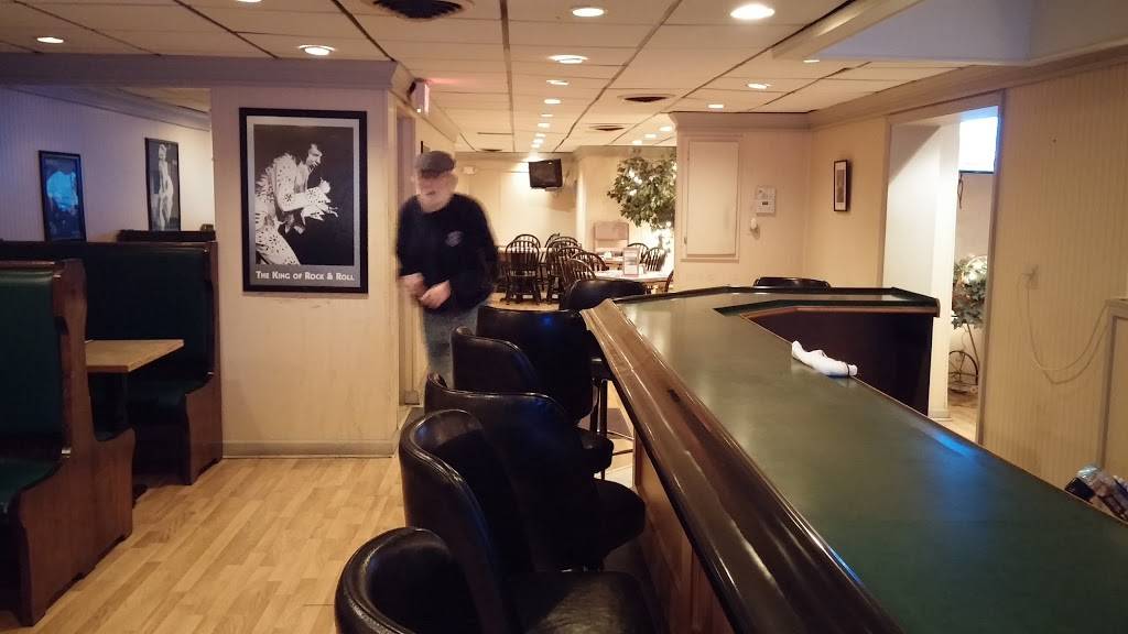 The Waterbury | restaurant | 4814, 13333 Madison Ave, Lakewood, OH 44107, USA | 2162269772 OR +1 216-226-9772