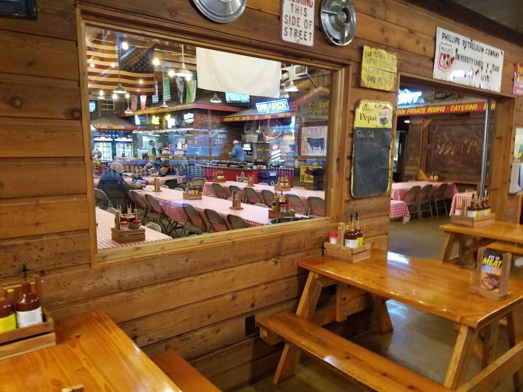 Rudys "Country Store" and Bar-B-Q | restaurant | 451 E, I-20, Arlington, TX 76018, USA | 8174657839 OR +1 817-465-7839