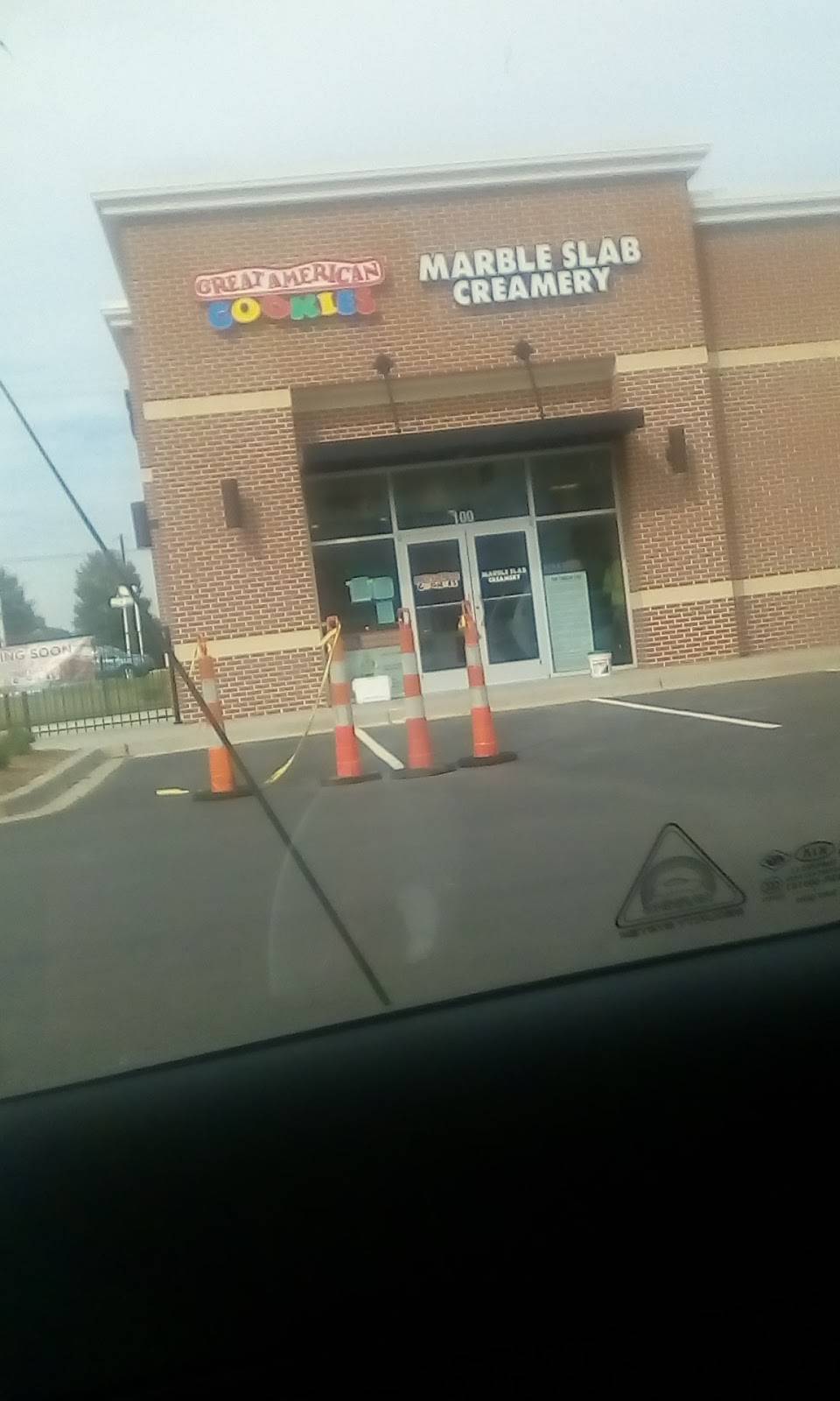 Marble Slab Creamery | restaurant | 2202 Woodruff Rd Suite 100 Suite 100, Greenville, SC 29607, USA | 8642637367 OR +1 864-263-7367